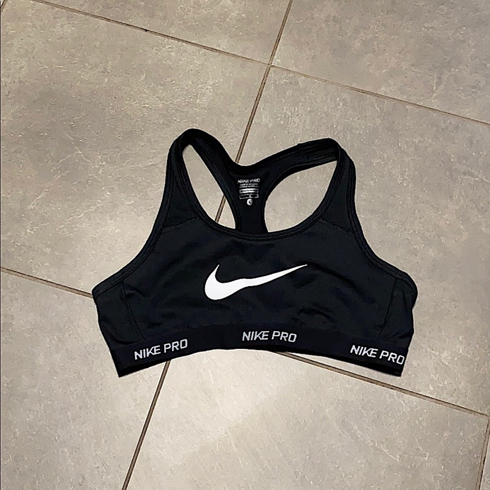 Nike Pro Dri-Fit Sports Bra fits like a Small
